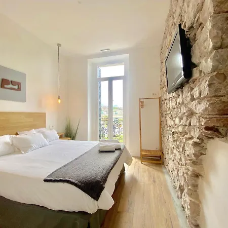 招待所 Mirandoalaconcha 2*