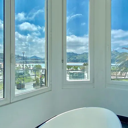 Mirandoalaconcha 2* 圣塞瓦斯蒂安